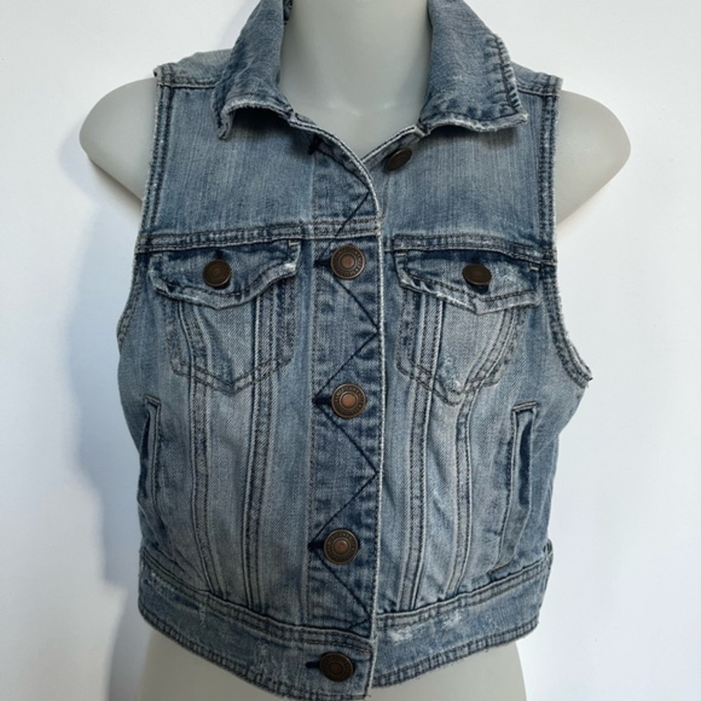American Eagle Light Wash Blue Jean Casual Vest‎ Size S